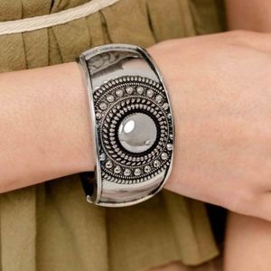 Gorgeous Gypsy Hinge Bracelet